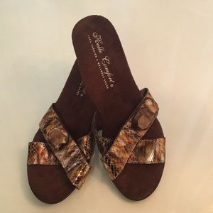 New Helle Comfort Metallic Bronze Heels Size 9